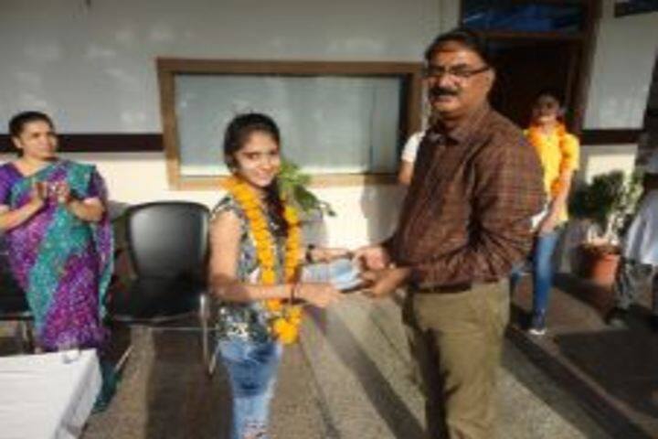 Danial Mayo Secondary School-Topper Student