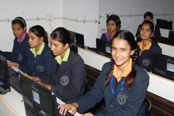 Delhi Public School-Computer Lab