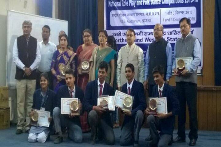Demonstration Multipurpose School-Winners