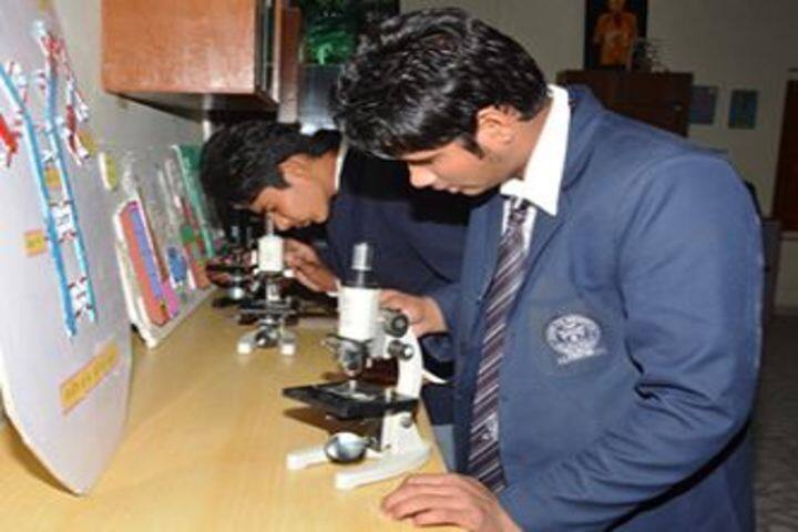 Dundlod Vidyapeeth-Physics Lab