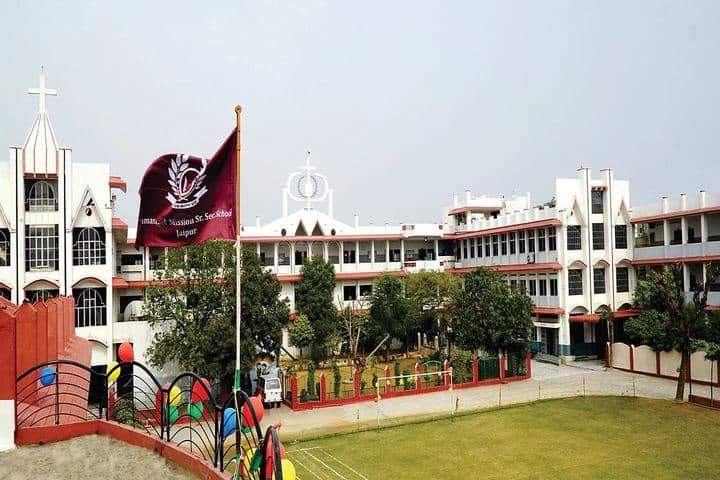 Emmanuel Mission School-School