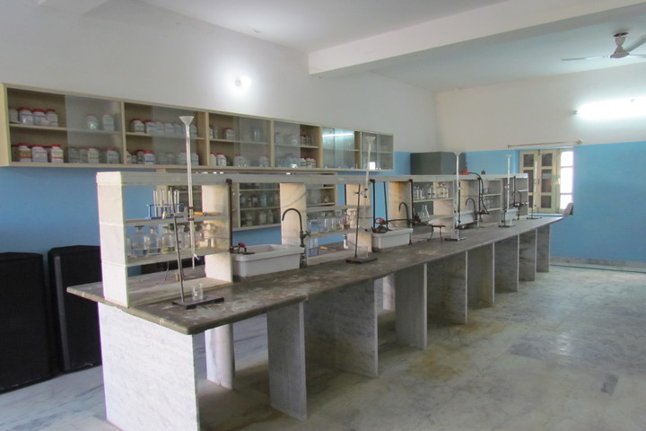 Global Indian International School-Chemistry Lab