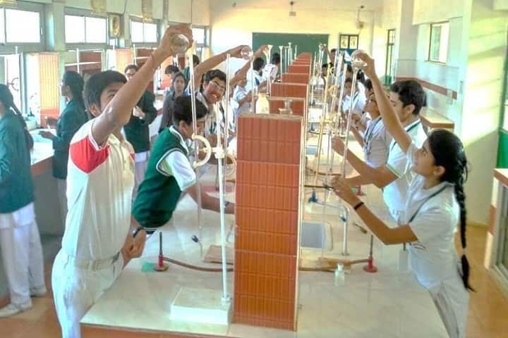 Green Valley Public School-Chemistry Lab