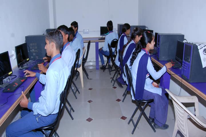 Ideal Public Senior Secondary School-Computer Lab
