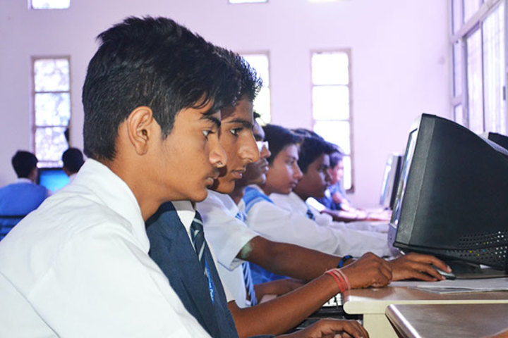 Indo American Public School-Computer lab