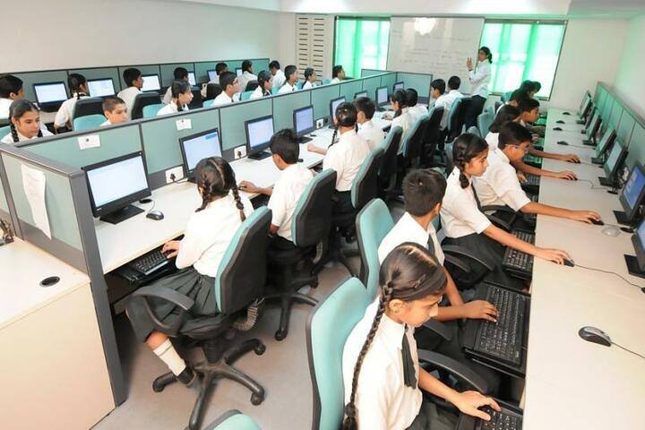 Jankidevi Public School-Computer lab