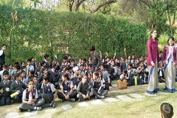 K D Public Senior Secondary School-Tour