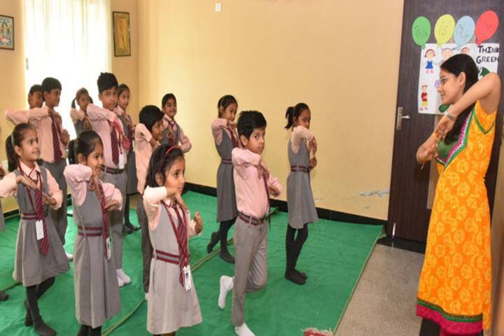 Kenbridge School-Dance room
