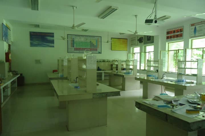 Kendriya Vidyalaya No 2-Science Lab