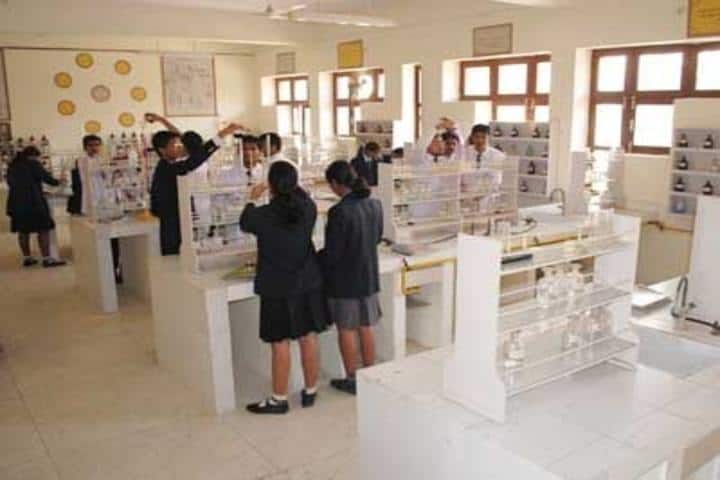 Lala Kamlapat Singhania Education Centre-Chemistry Lab