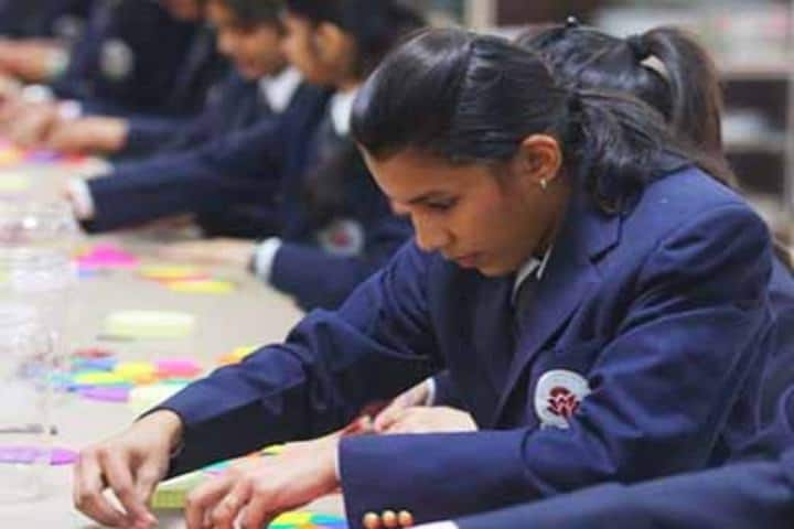 Lala Kamlapat Singhania Education Centre-Maths Lab