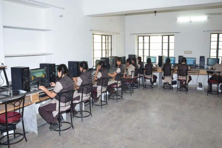 Laxmi Devi Mundra Public School-Computer Lab