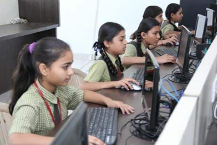 Leo International School-Computer Lab