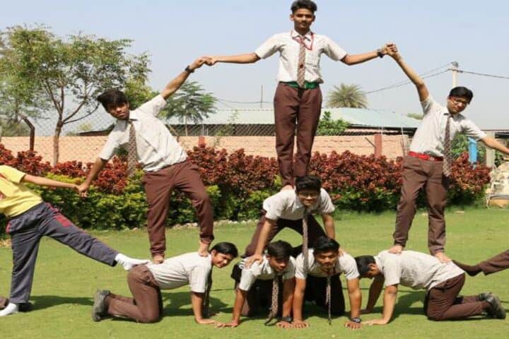 Leo International School-Students
