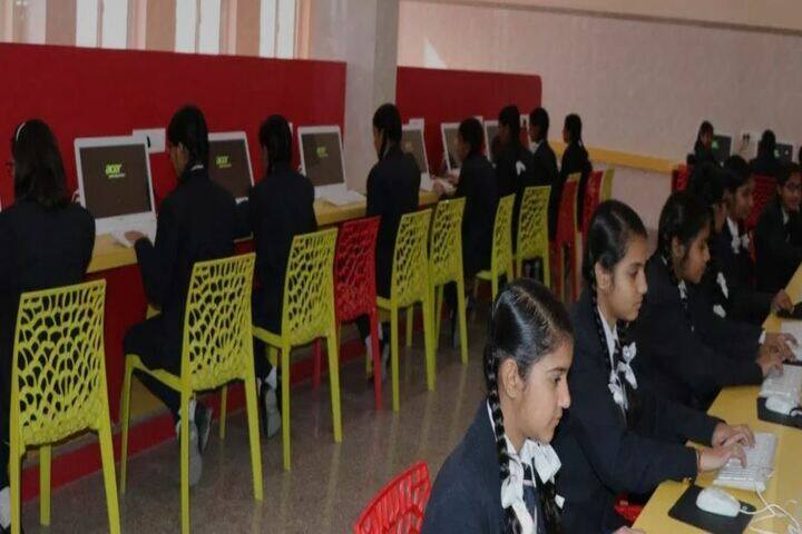 Lyall Public School-IT Lab