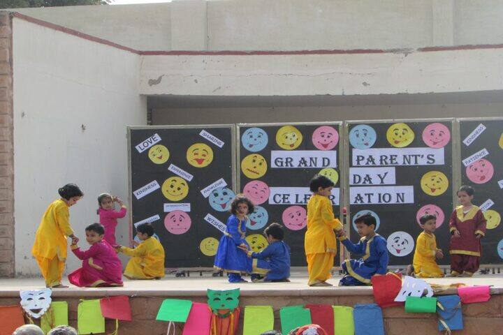 Mahaver Public School-Grand Parents Day