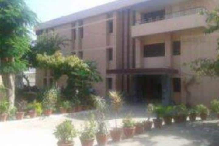 Mahila Ashram Public School-Hostel