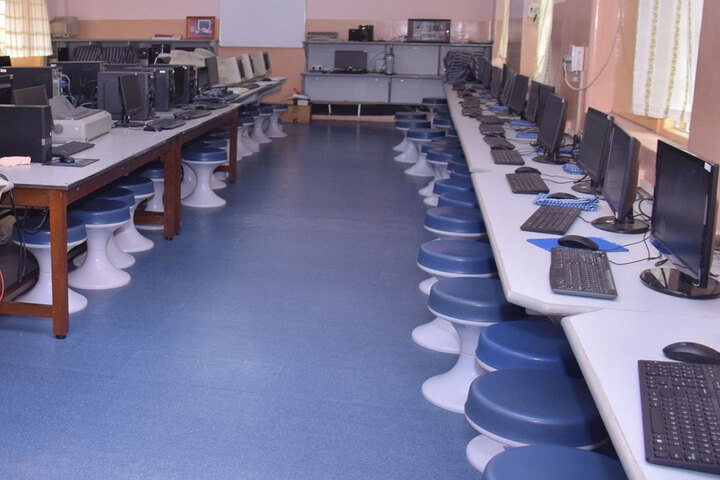 Auxilium Convent High School-Computer Lab