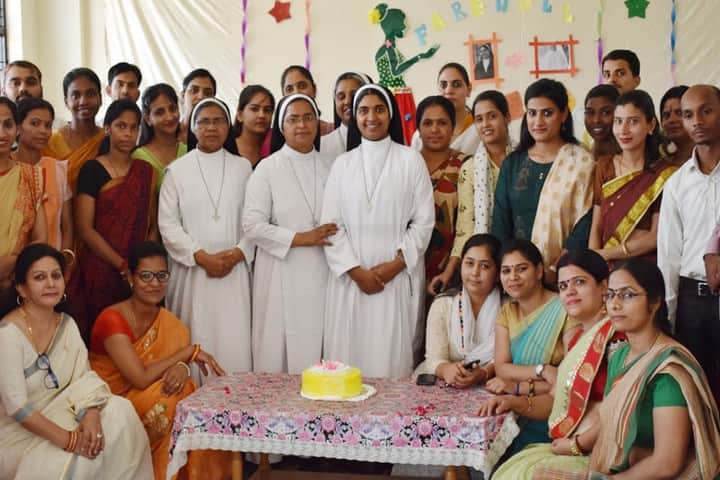 Mount Carmel Convent School-Teachers Day
