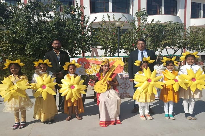 N K Public School-Yellow day