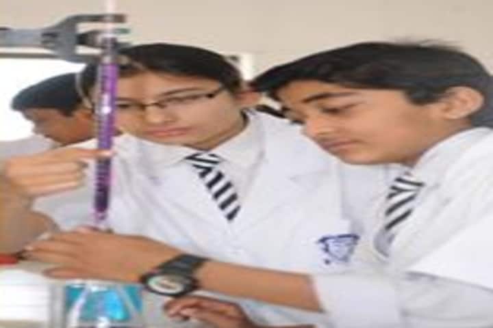 Nalanda Academy-Chemistry lab
