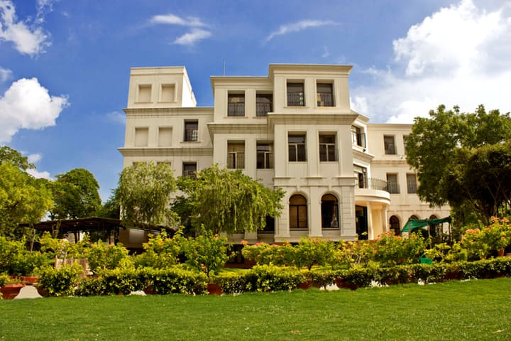 Neerja Modi School-Campus