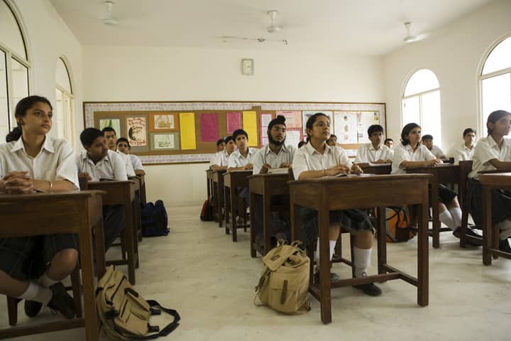 Neerja Modi School-Senior classroom