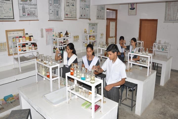 New Rajasthan Public School-Chemistry lab