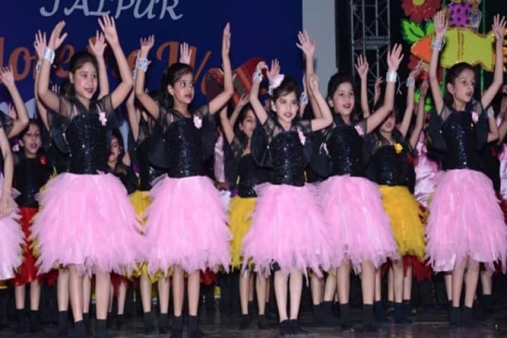 Paras International English School-Dance
