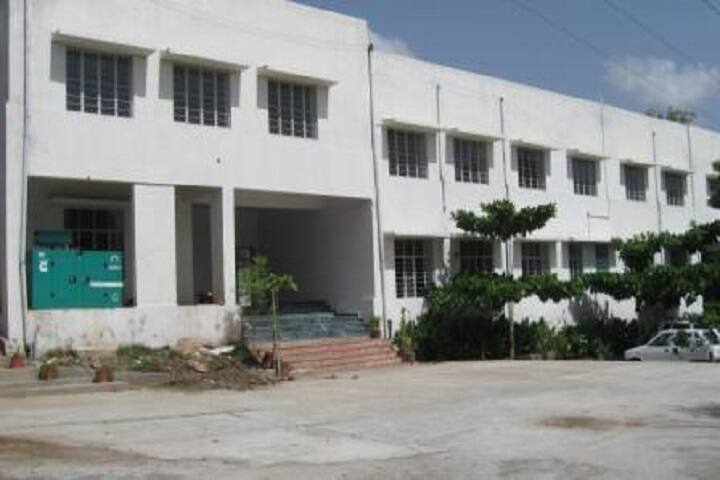 Pioneer Public School-Campus
