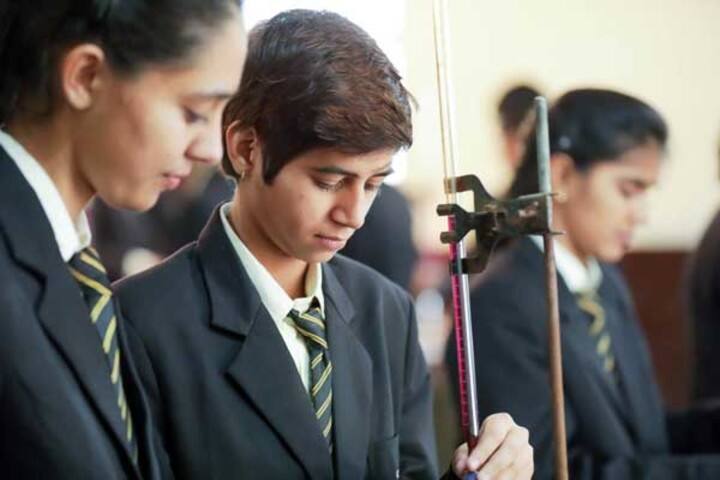Prince Academy Of Higher Education-Chemistry lab