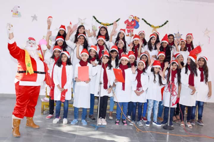 Queen Marys Girls School-Christmas Celebrations