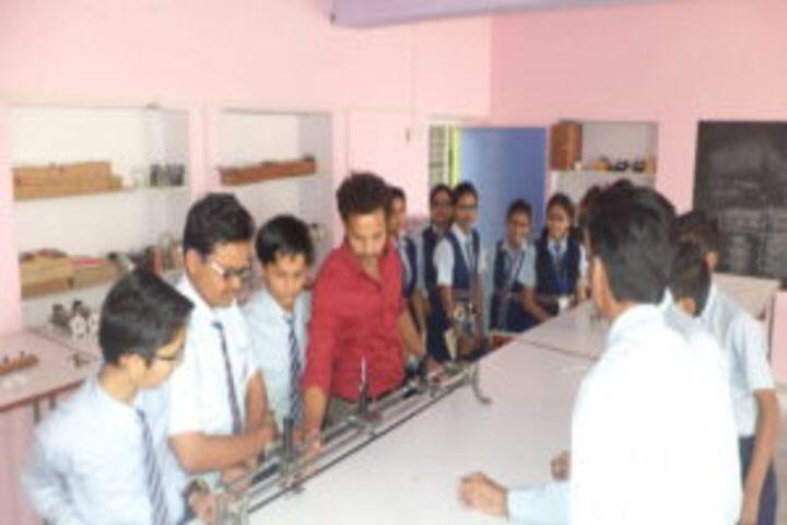 Raj Public Senior Secondary School-Physics Lab