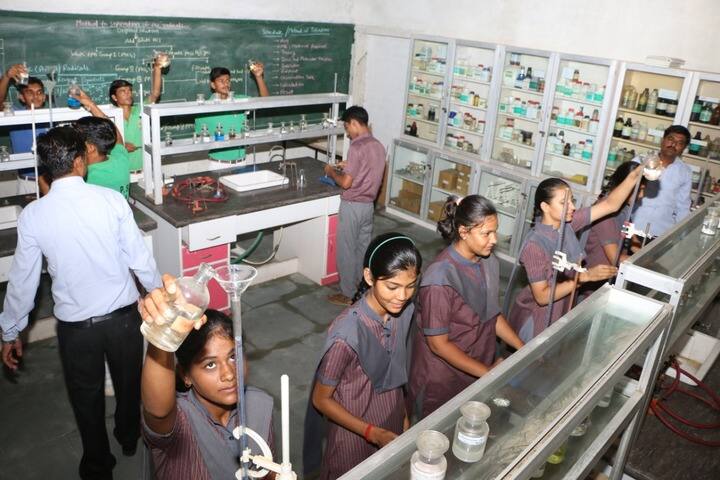 Rani Devendra Kumari Public School-Chemistry Lab