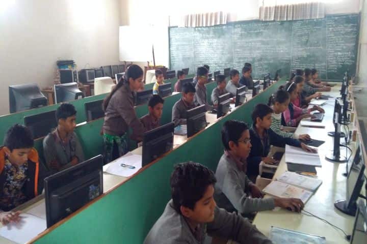 Rani Devendra Kumari Public School-Computer Lab