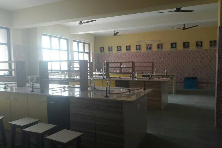 Ryan International School-Chemistry Lab