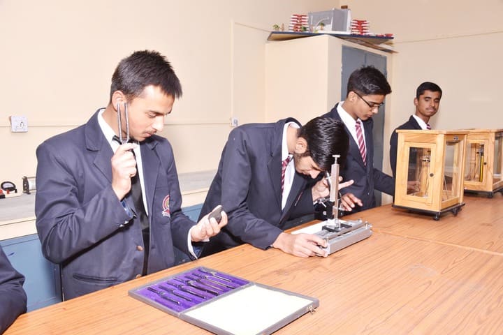 S M Nimawat Public School-Physics Lab