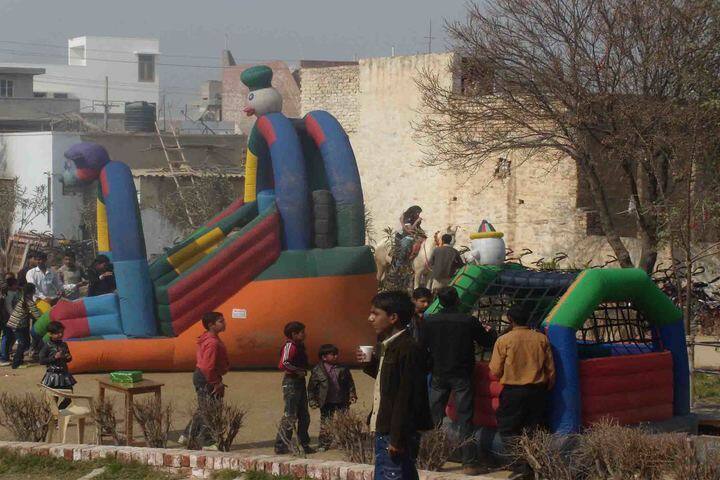 S R M Inernational School-School FETE