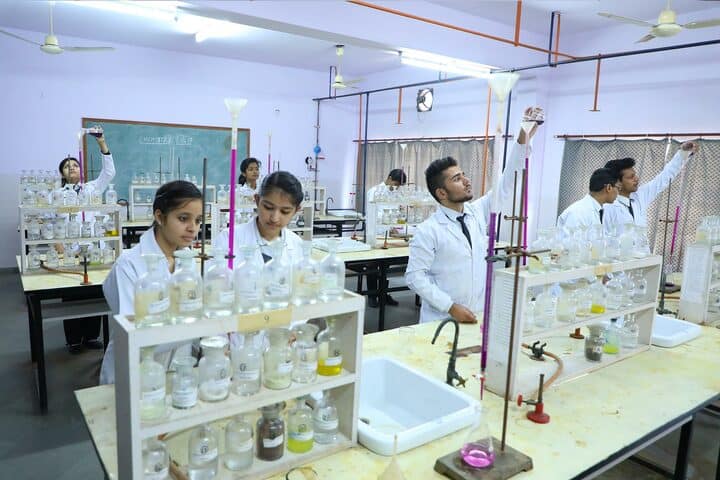 S V Public School-Chemistry Lab