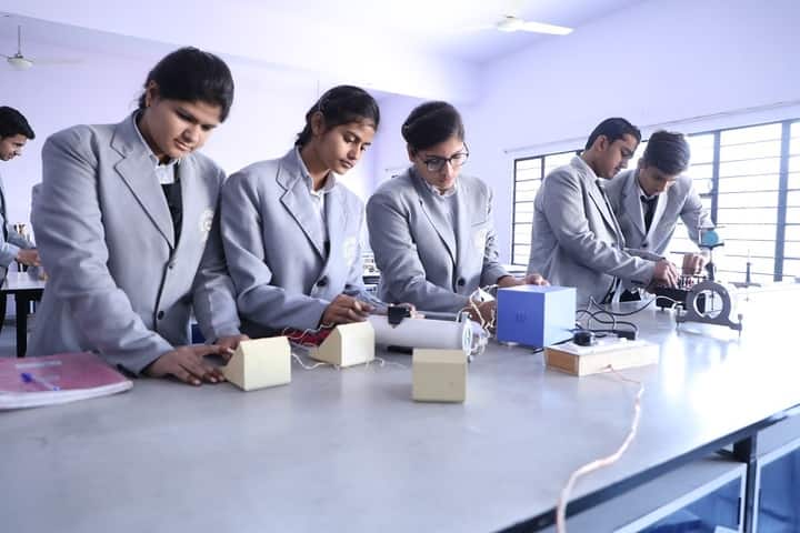 S V Public School-Physics Lab