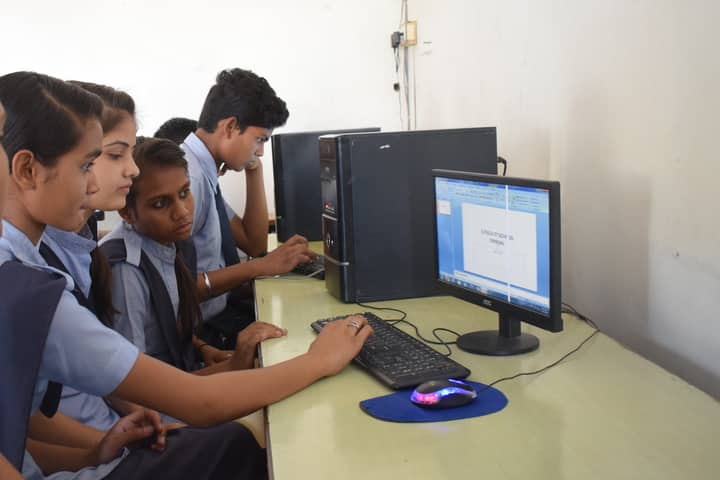 S Tech School-Computer Lab
