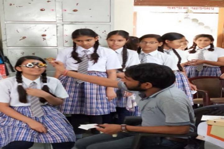 Saraswati English Medium School-Eye Checkup