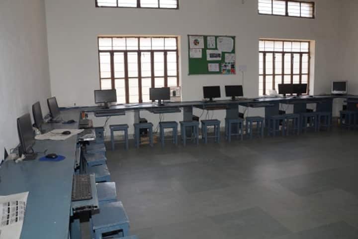 Saraswati Modern Public School-Computer Lab