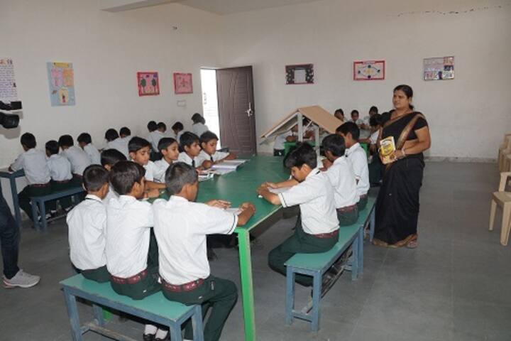 Saraswati Modern Public School-Library