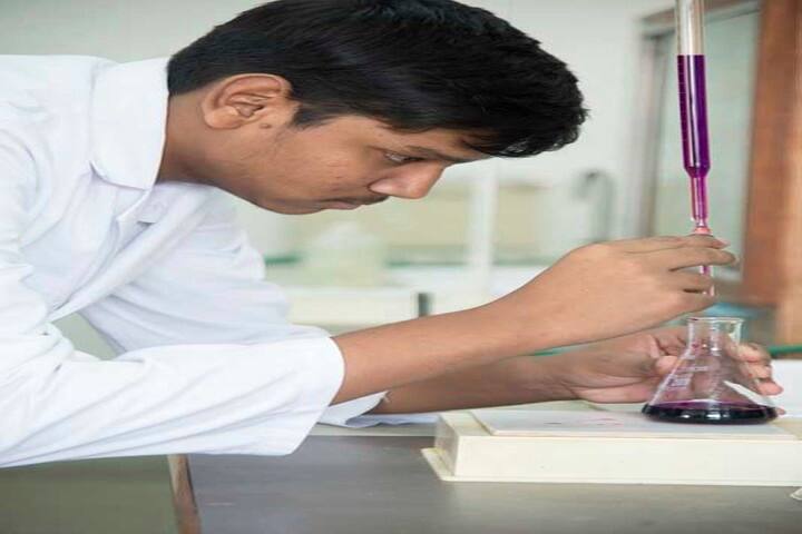 Seedling Modern High School-Science Lab