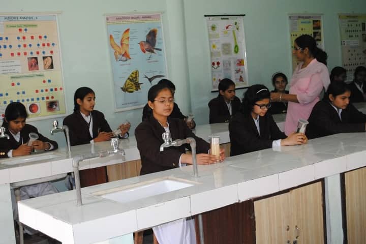 Shah Satmamji Girls School-Laboratory