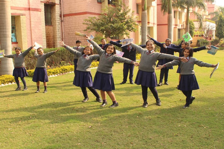 Sir Padam Pat Singhania School-Dance