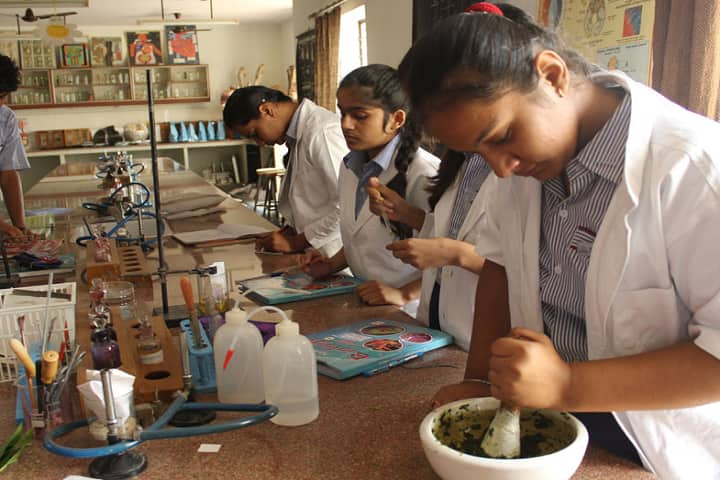 Sir Padam Pat Singhania School-Chemistry Lab