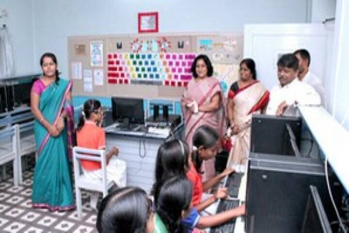 Smt Janki Devi Mandelia Co Educational Engish Medium School-Computer Lab