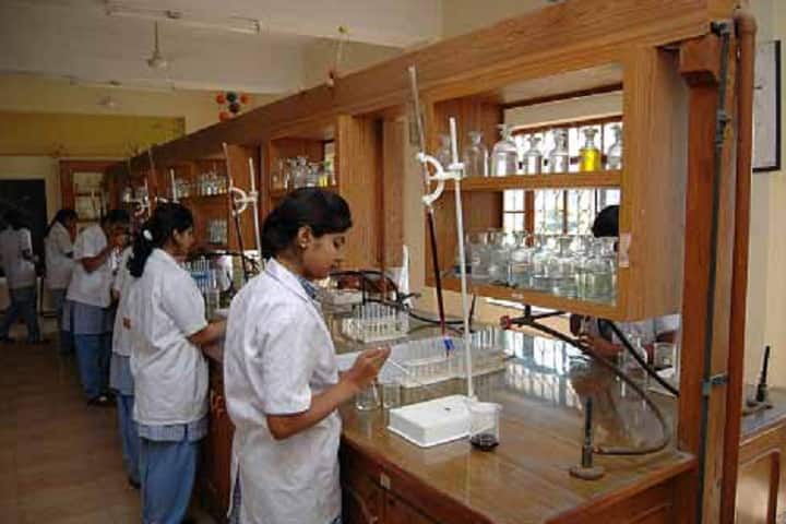 Sophia Girls Secondary School-Chemistry Lab